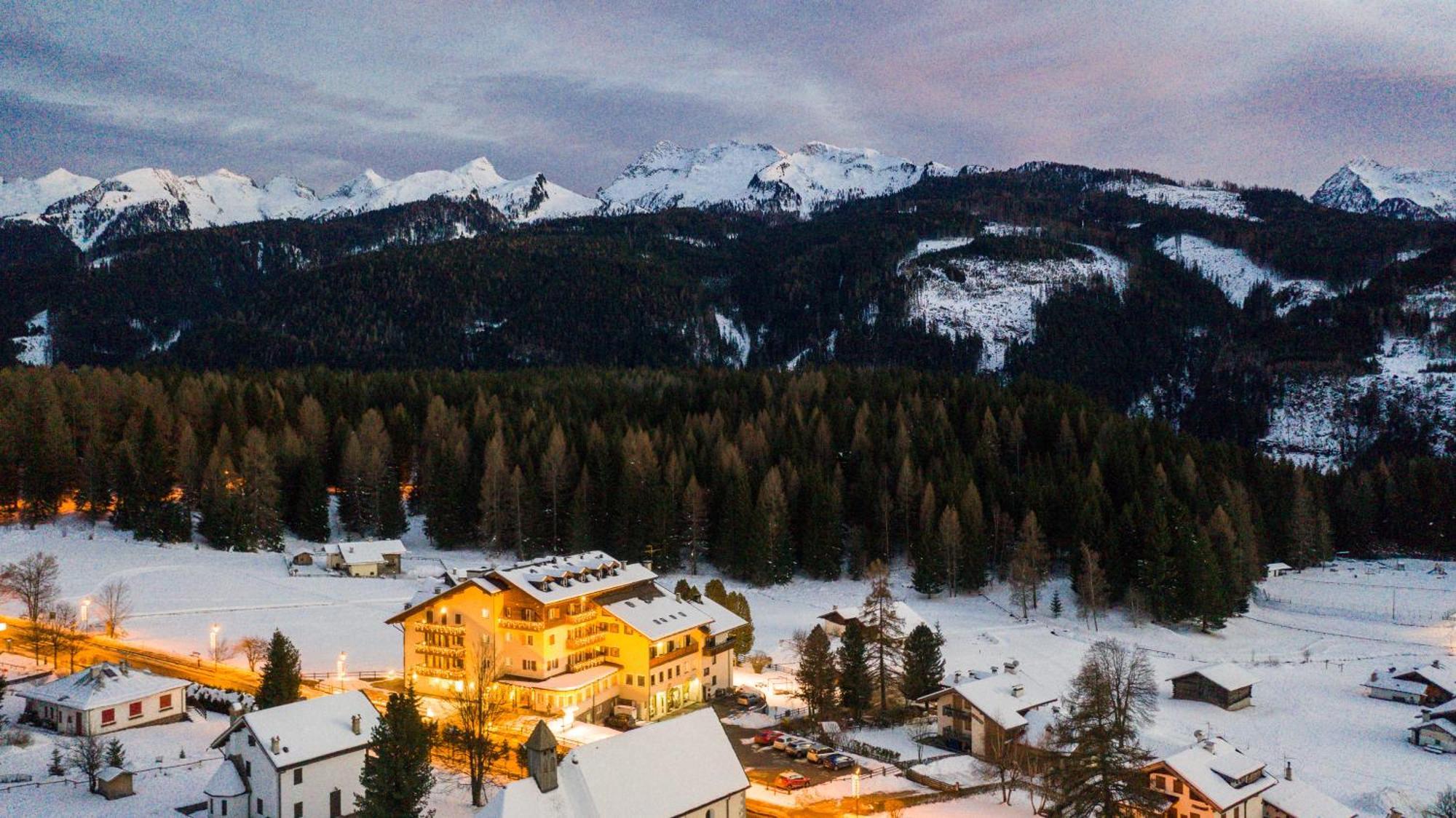Hotel Bellamonte Predazzo Eksteriør bilde